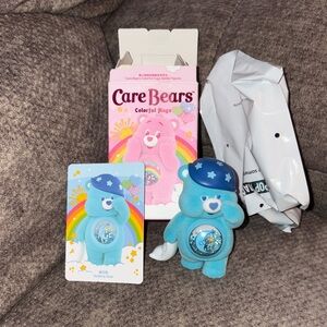 Pop Mart Care Bears Colorful Hugs Series
Bedtime Bear Figure Authentic